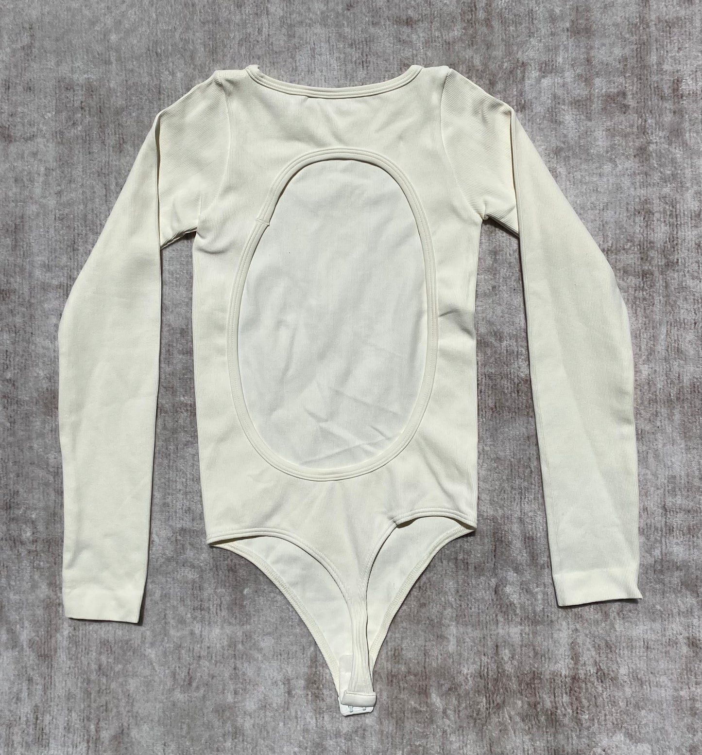 BODY MANGA LARGA ESCOTE