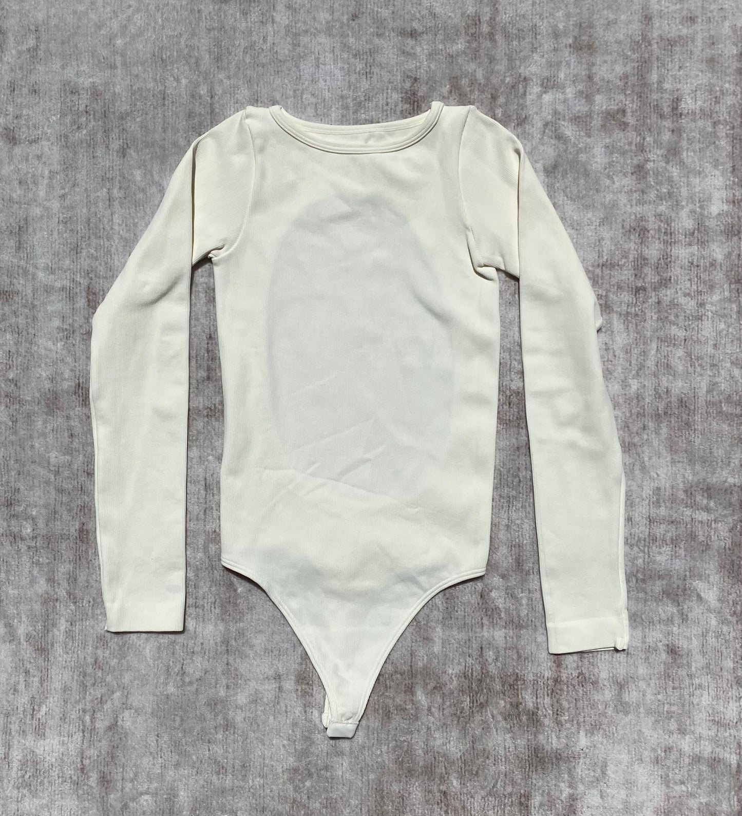 BODY MANGA LARGA ESCOTE