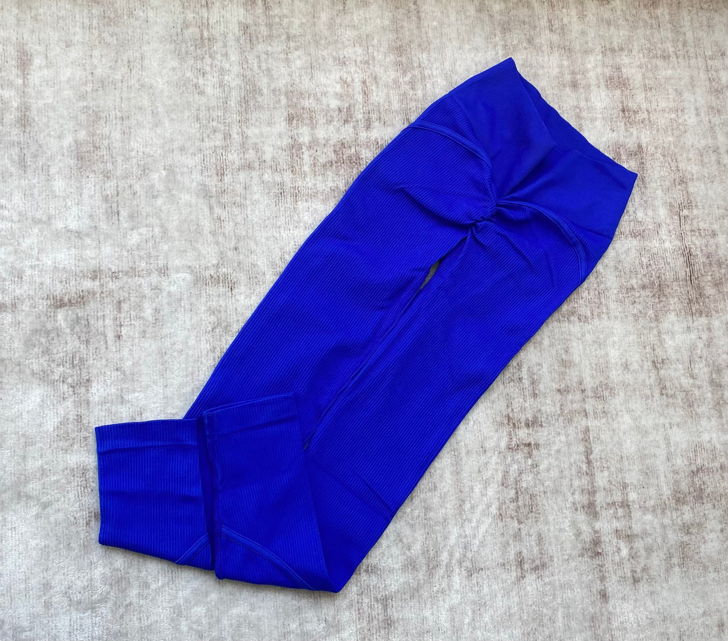 LEGGINS RIB SESGO CON PUSH