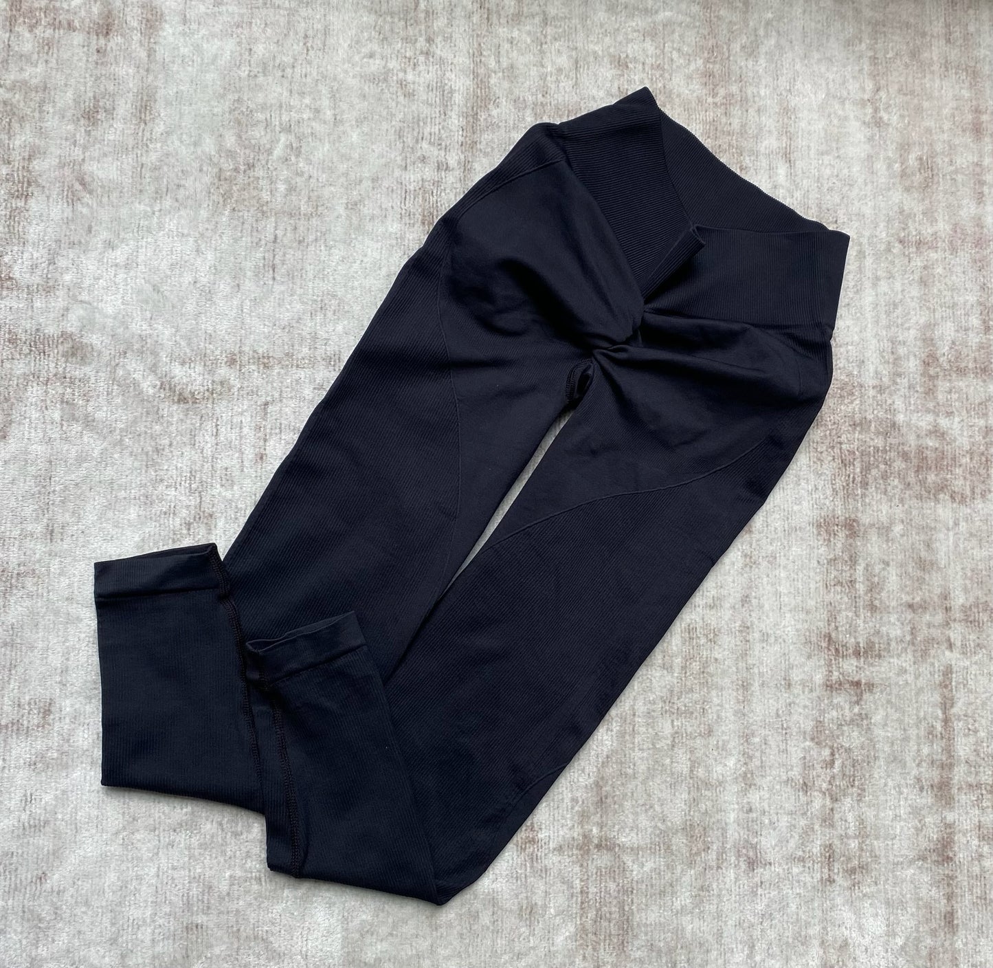 LEGGINS LISO CON PUSH PREMIUM