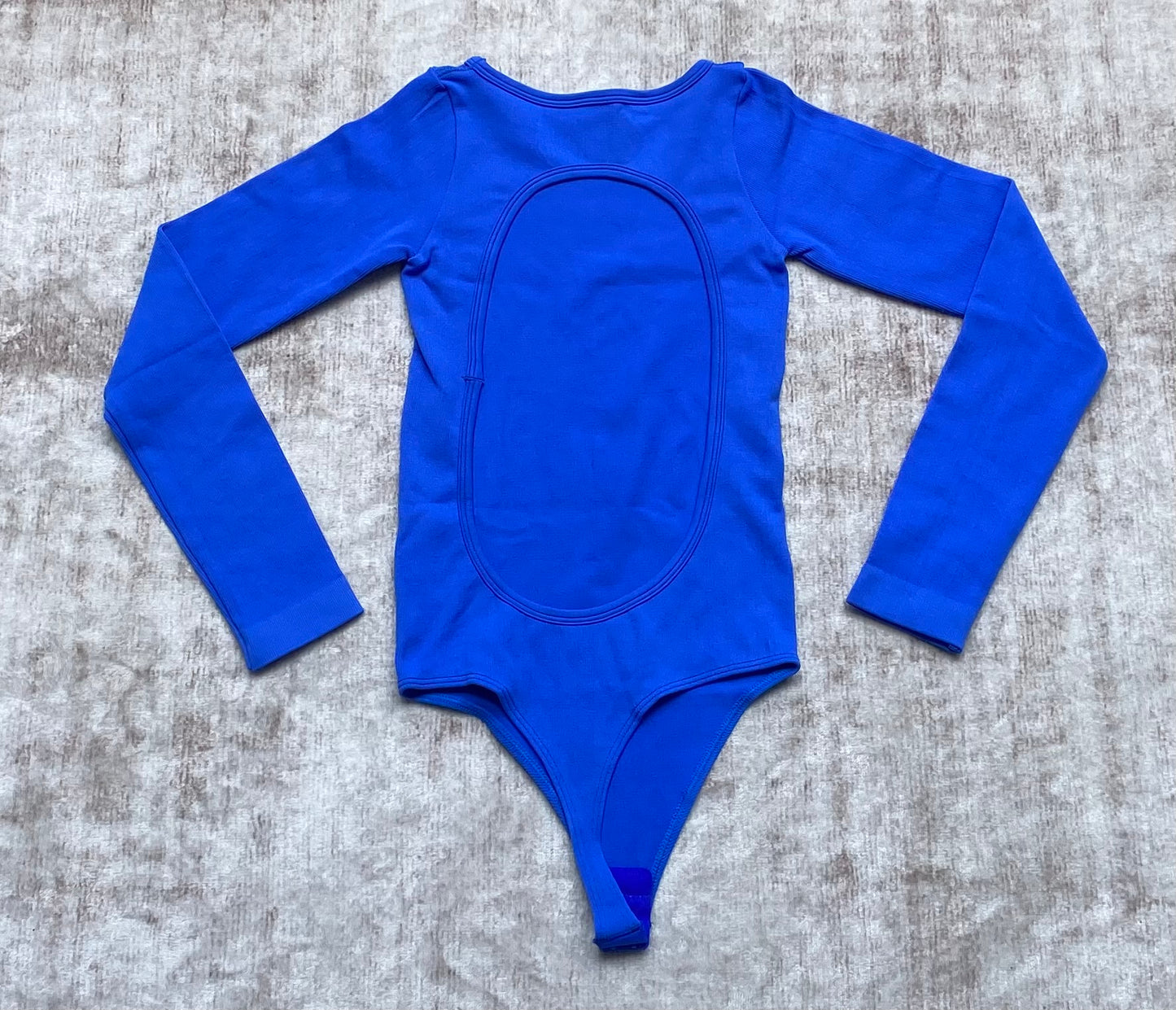 BODY MANGA LARGA ESCOTE