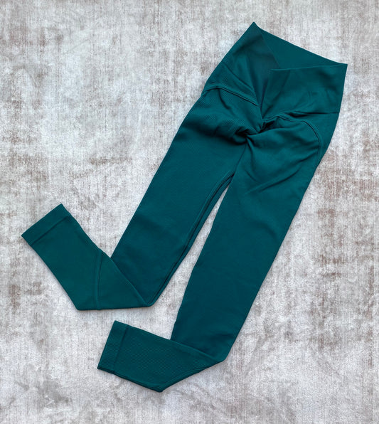 LEGGINS RIB SESGO CON PUSH