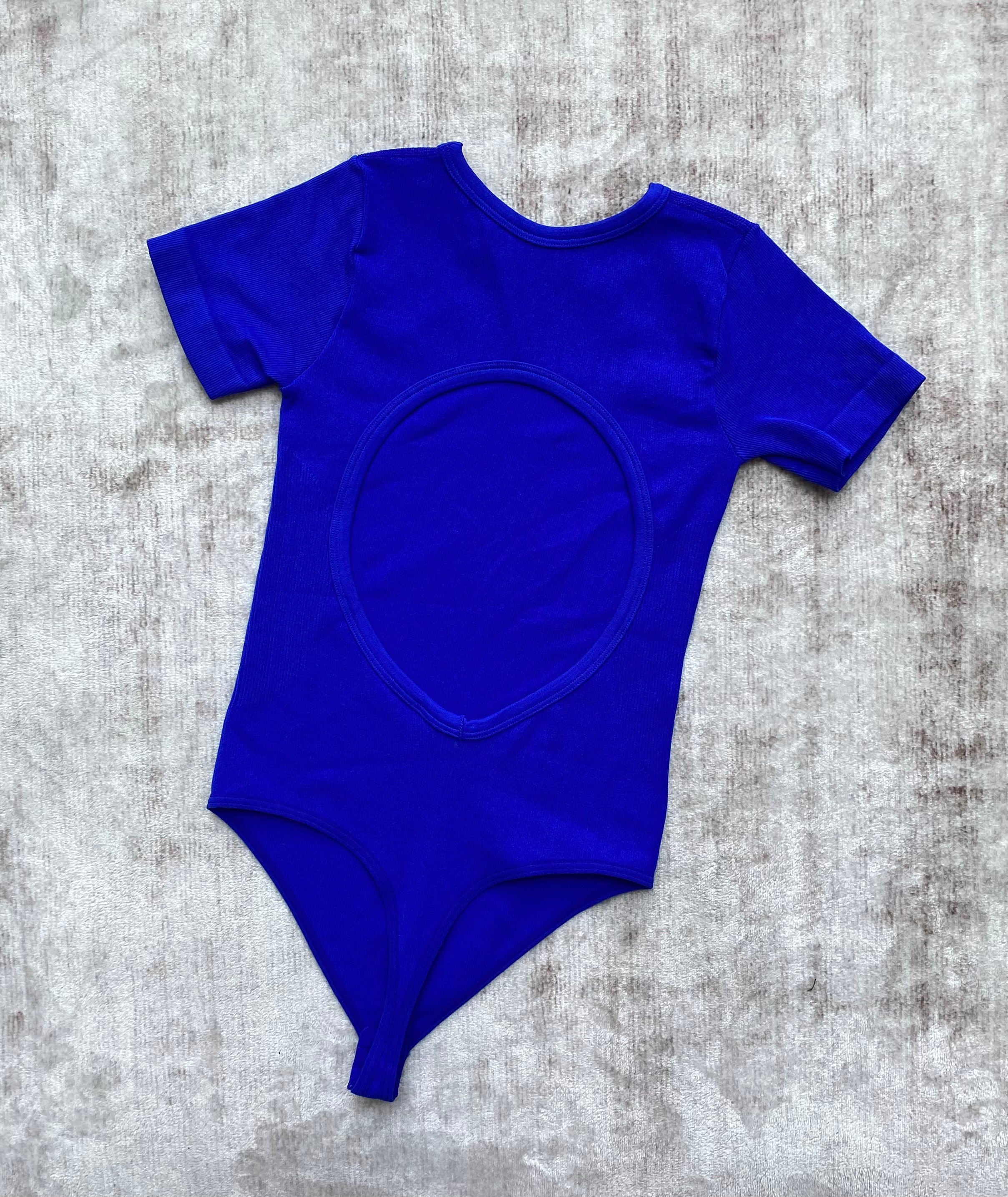 BODY MANGA CORTA ESCOTE