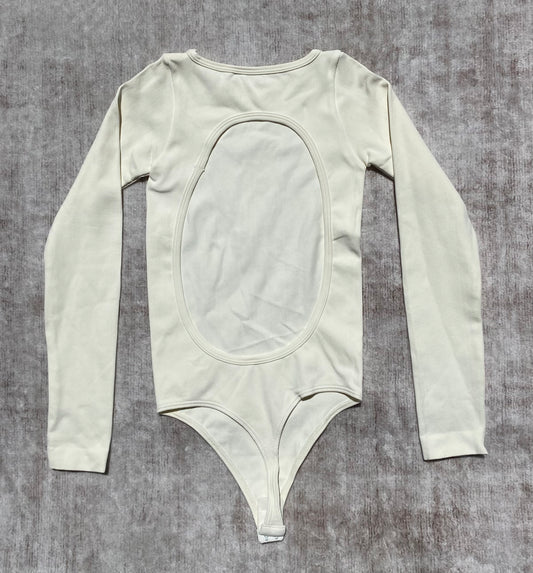 BODY MANGA LARGA ESCOTE