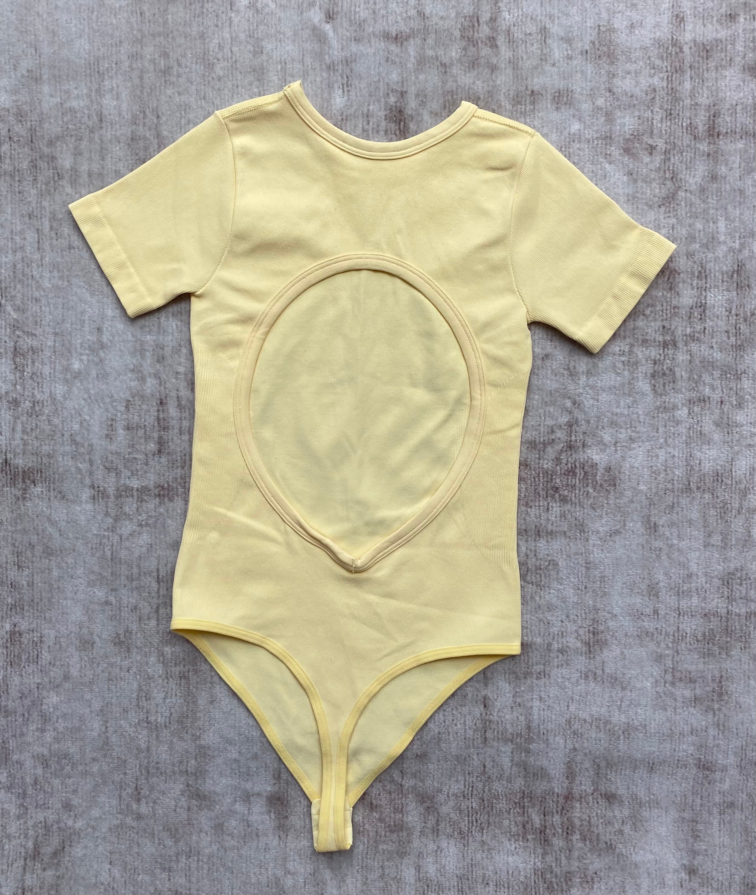 BODY MANGA CORTA ESCOTE