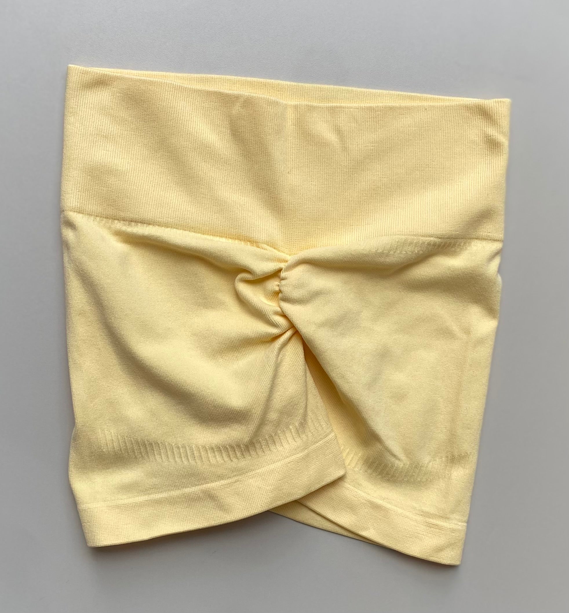 SHORT LISO CON PUSH