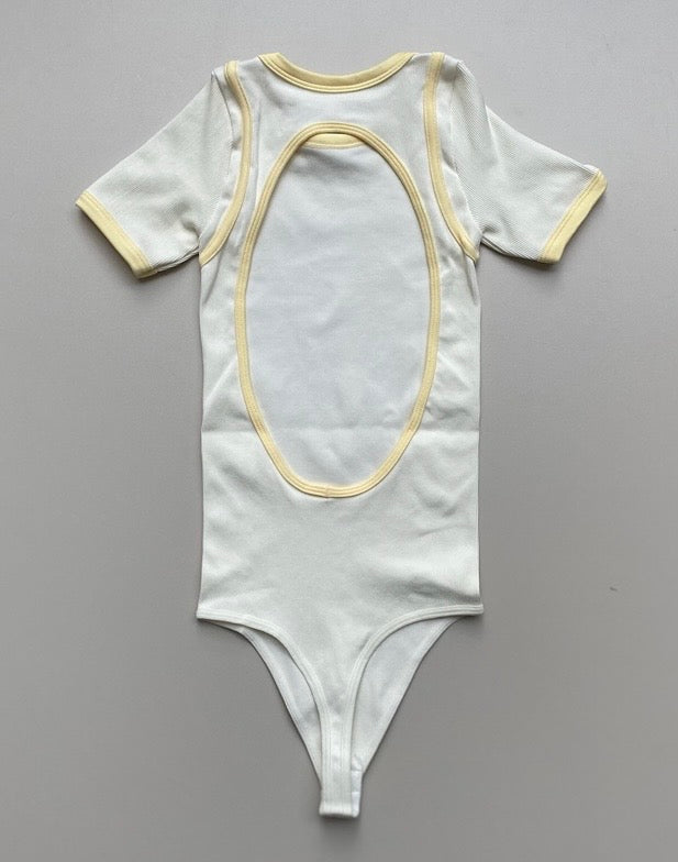 BODY MANGA CORTA SESGO LATERAL PREMIUM