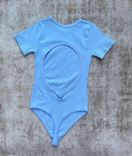 BODY MANGA CORTA ESCOTE