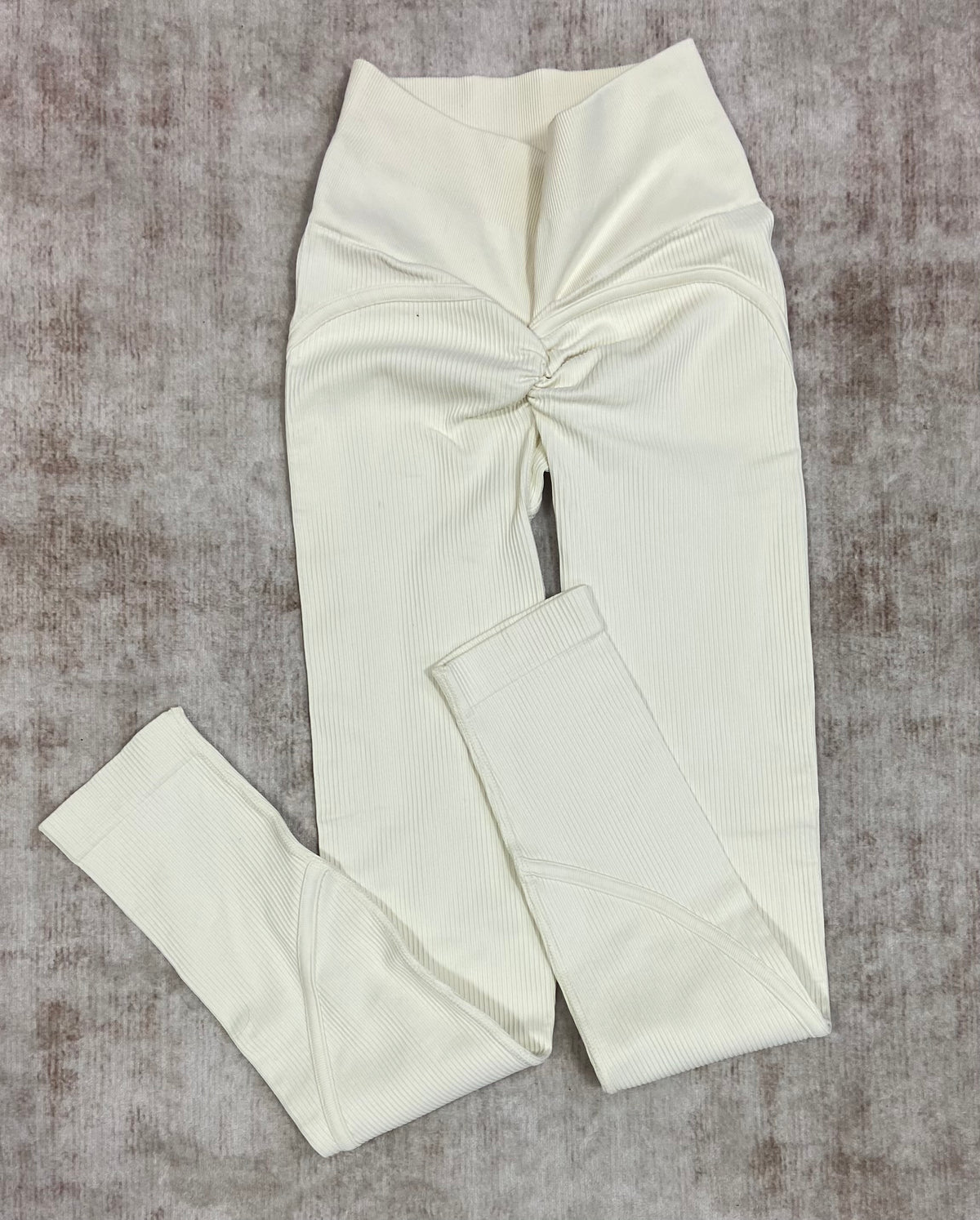 LEGGINS RIB SESGO CON PUSH PREMIUM