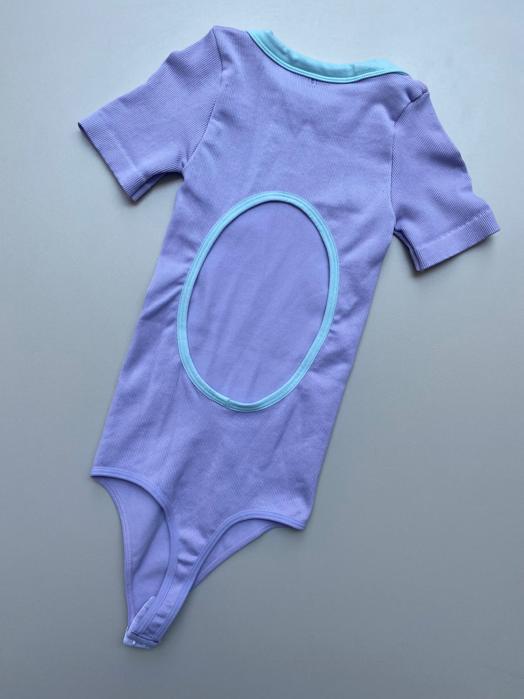 BODY MANGA CORTA SESGO ESCOTE PREMIUM