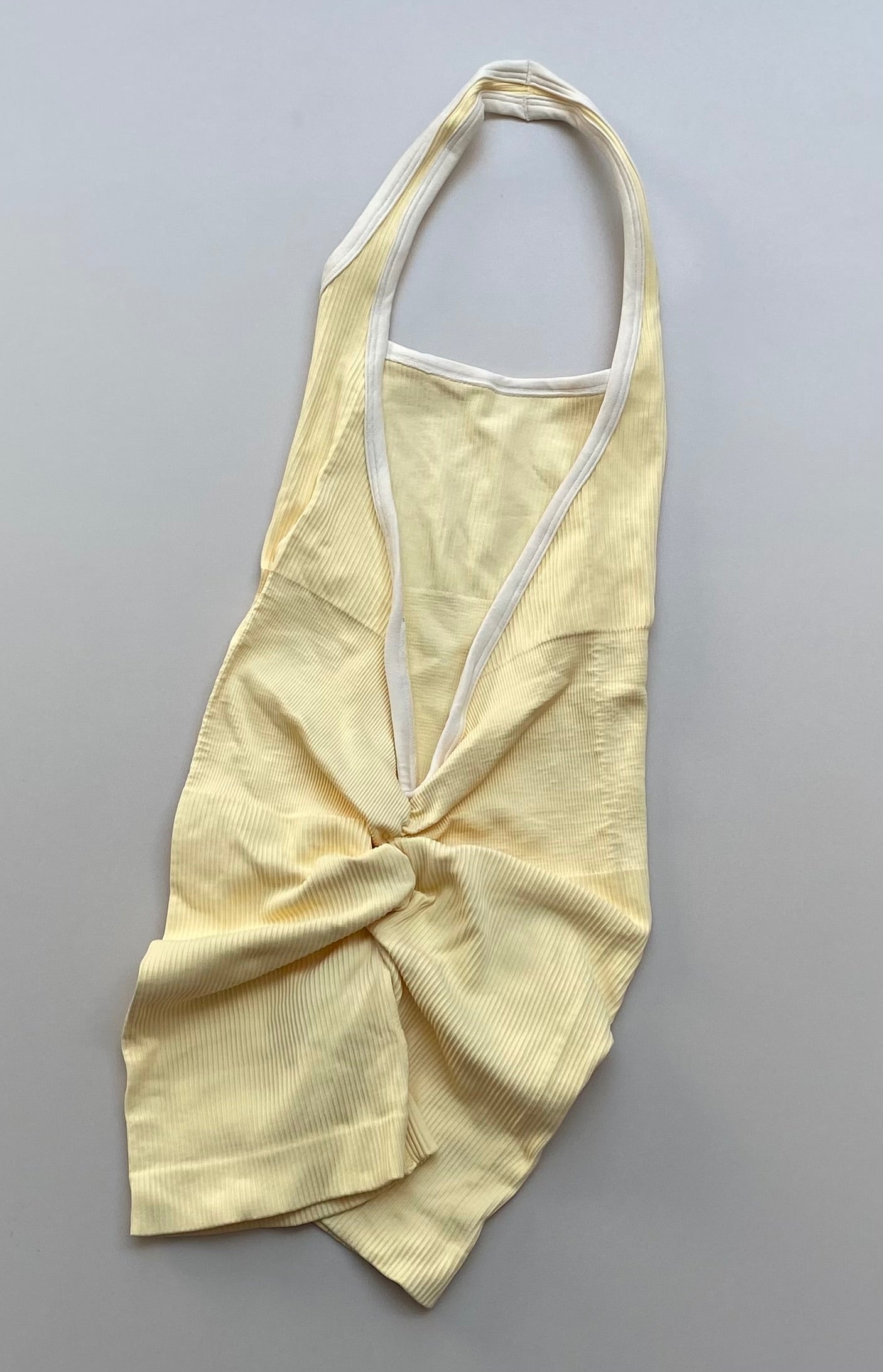 ENTERIZO HALTER CORTO SESGO PREMIUM