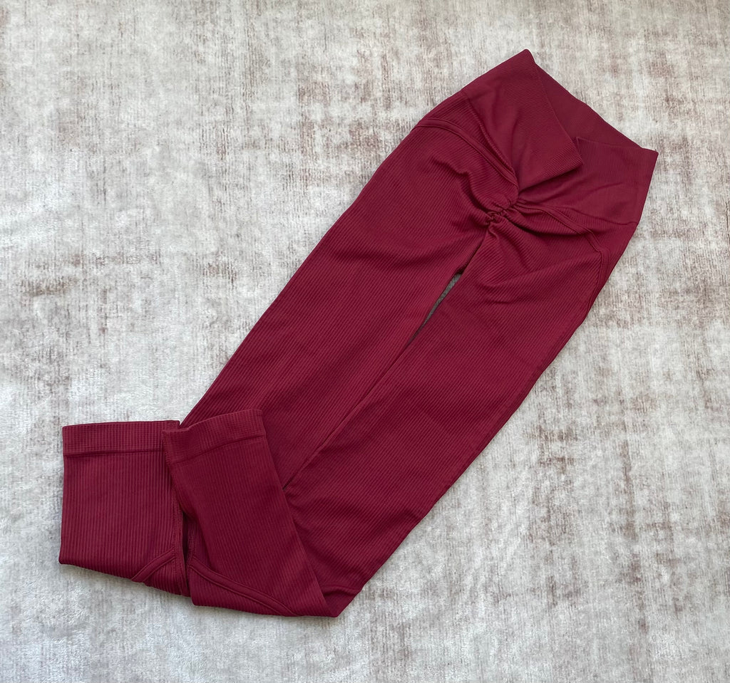 LEGGINS RIB SESGO CON PUSH PREMIUM