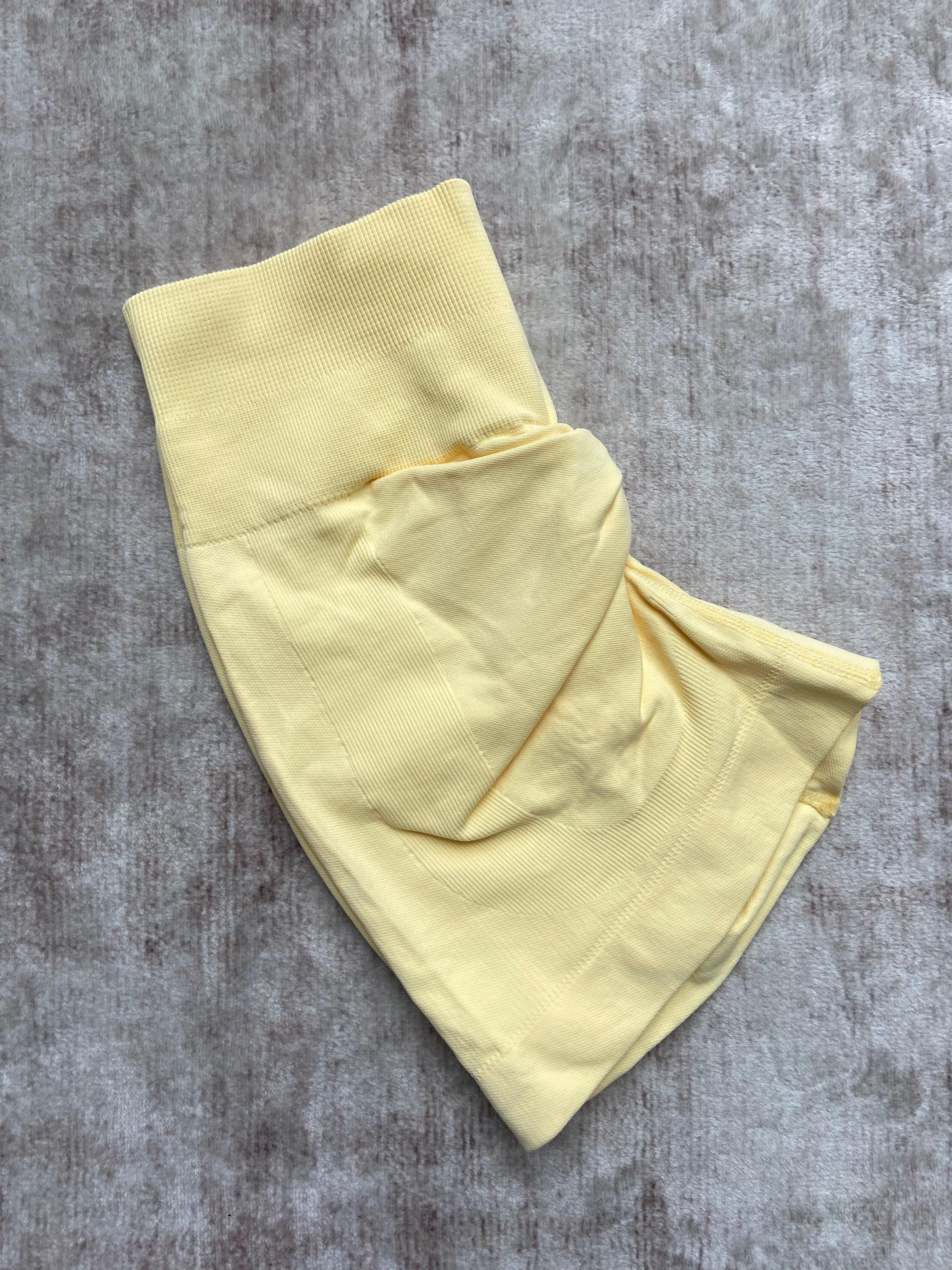 SHORT LISO CON PUSH PREMIUM