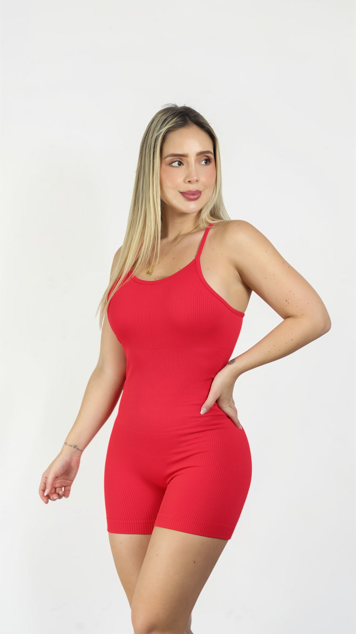 ENTERIZO CORTO EXTENSOR CON PUSH PREMIUM