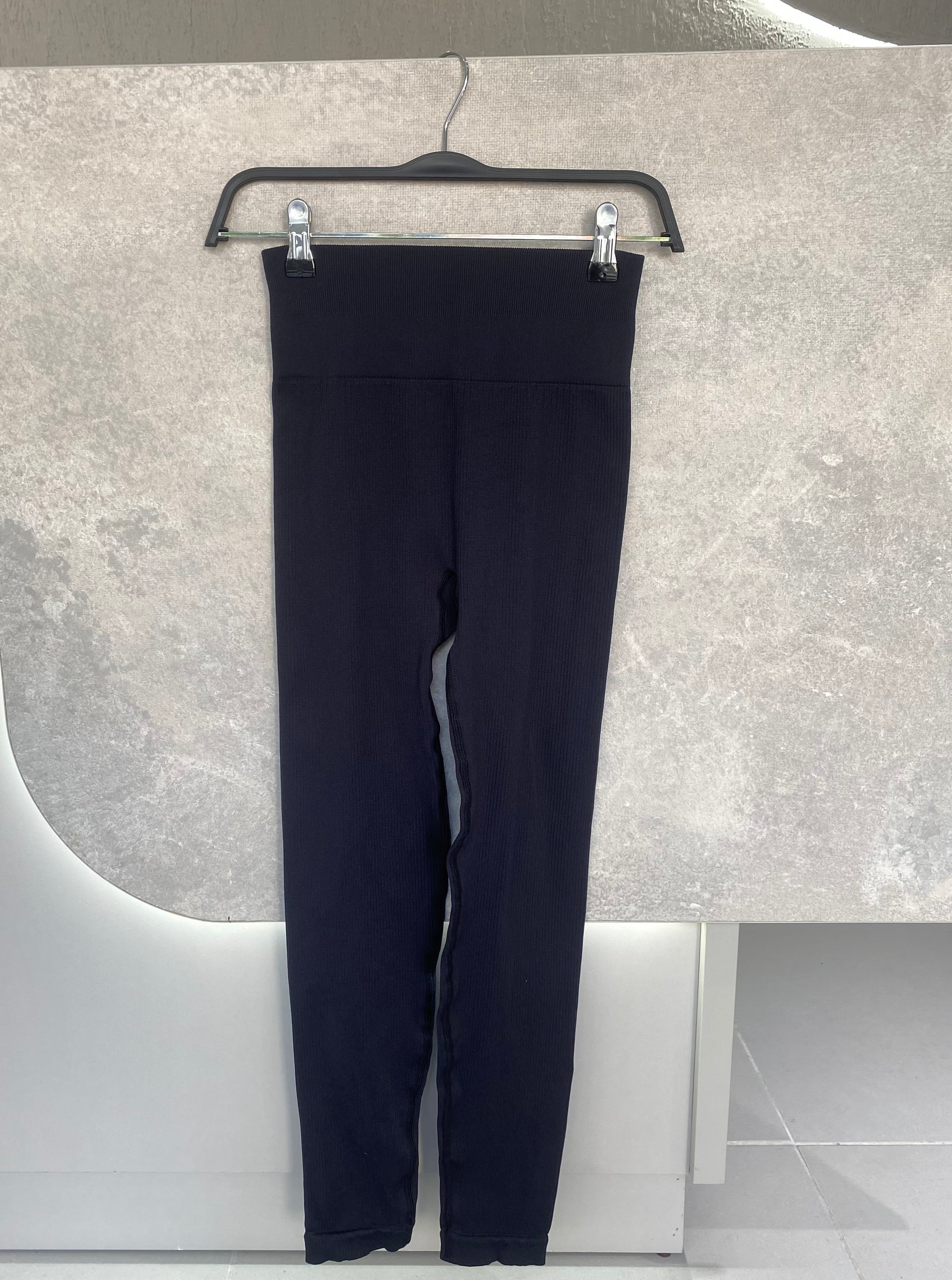 LEGGINS RIB SIN PUSH PREMIUM
