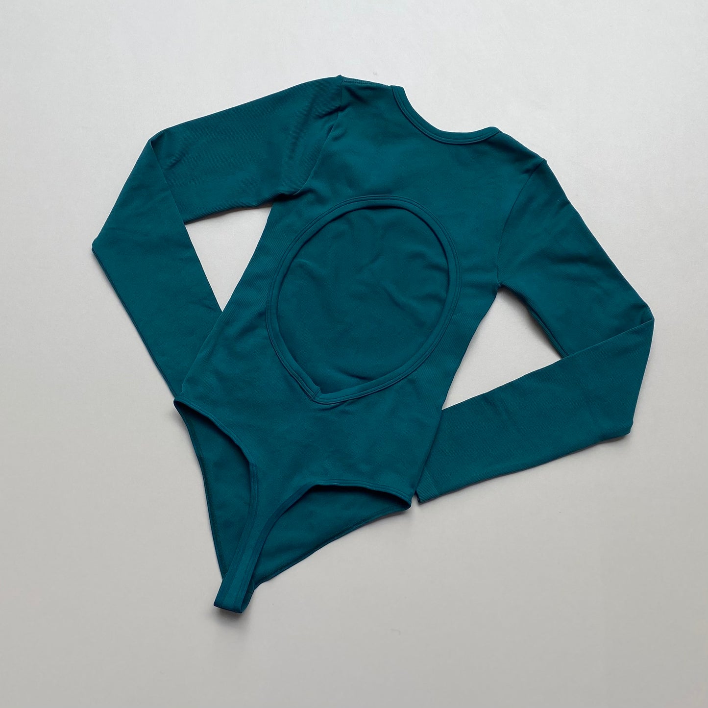 BODY MANGA LARGA ESCOTE