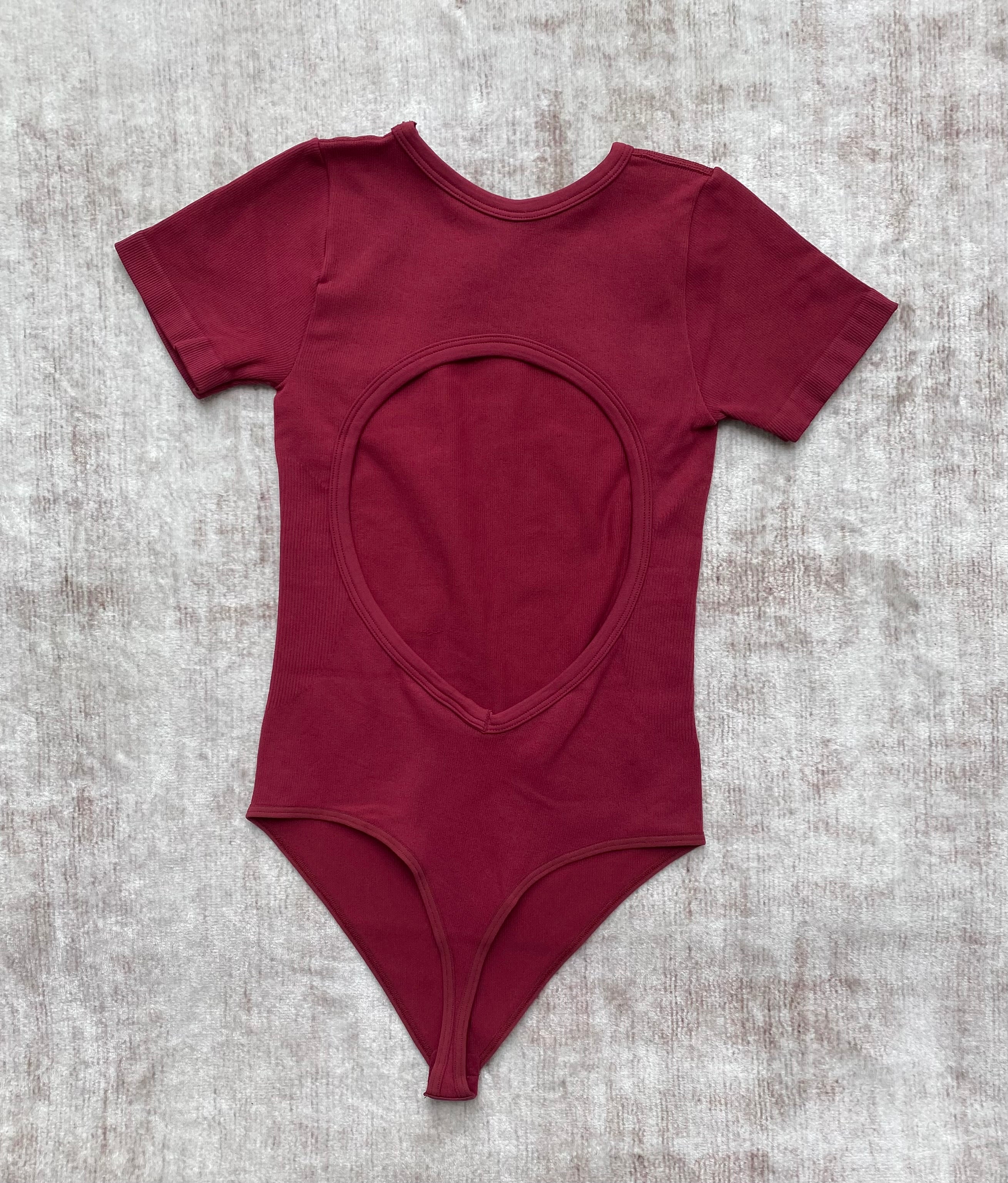 BODY MANGA CORTA ESCOTE