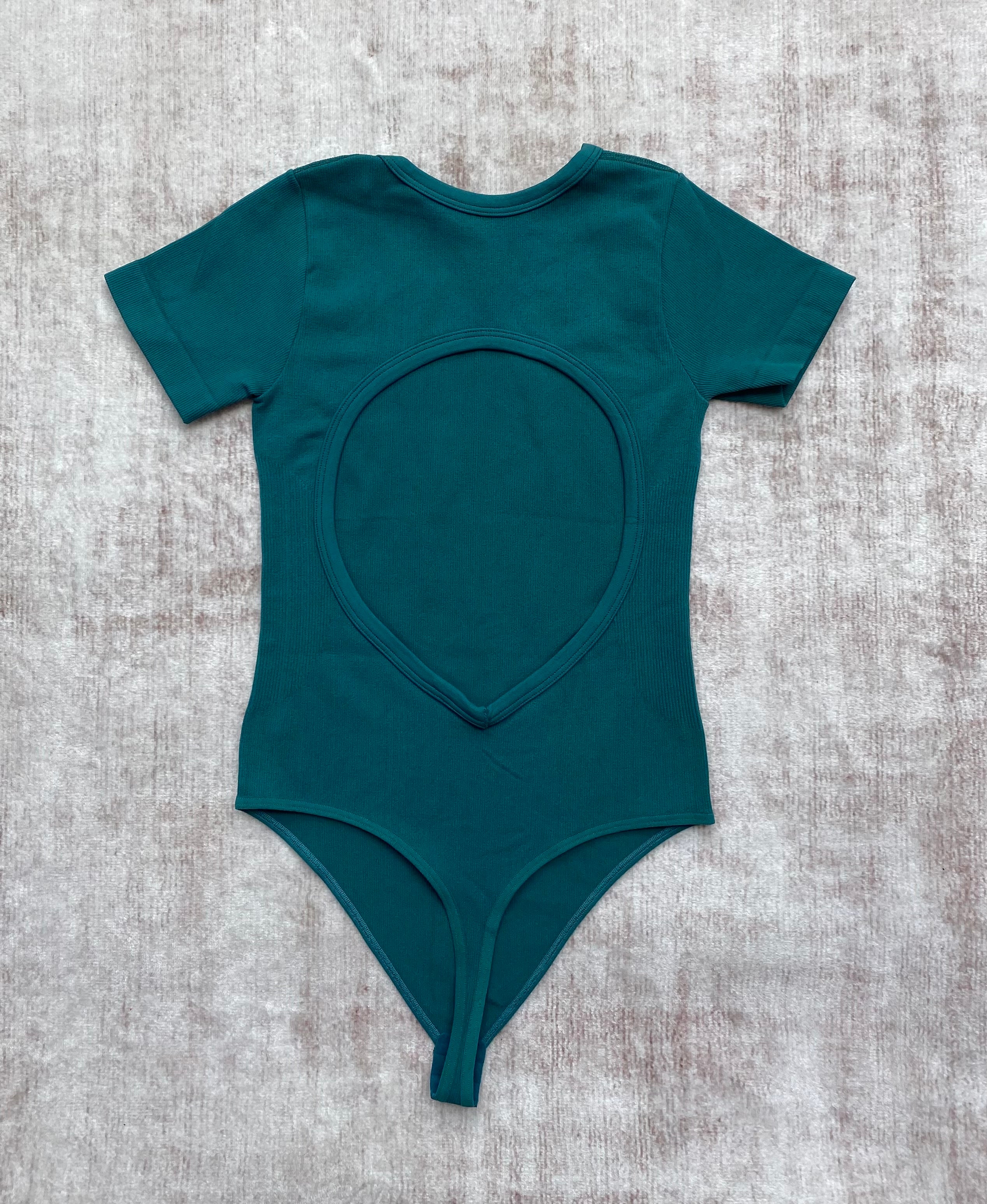 BODY MANGA CORTA ESCOTE