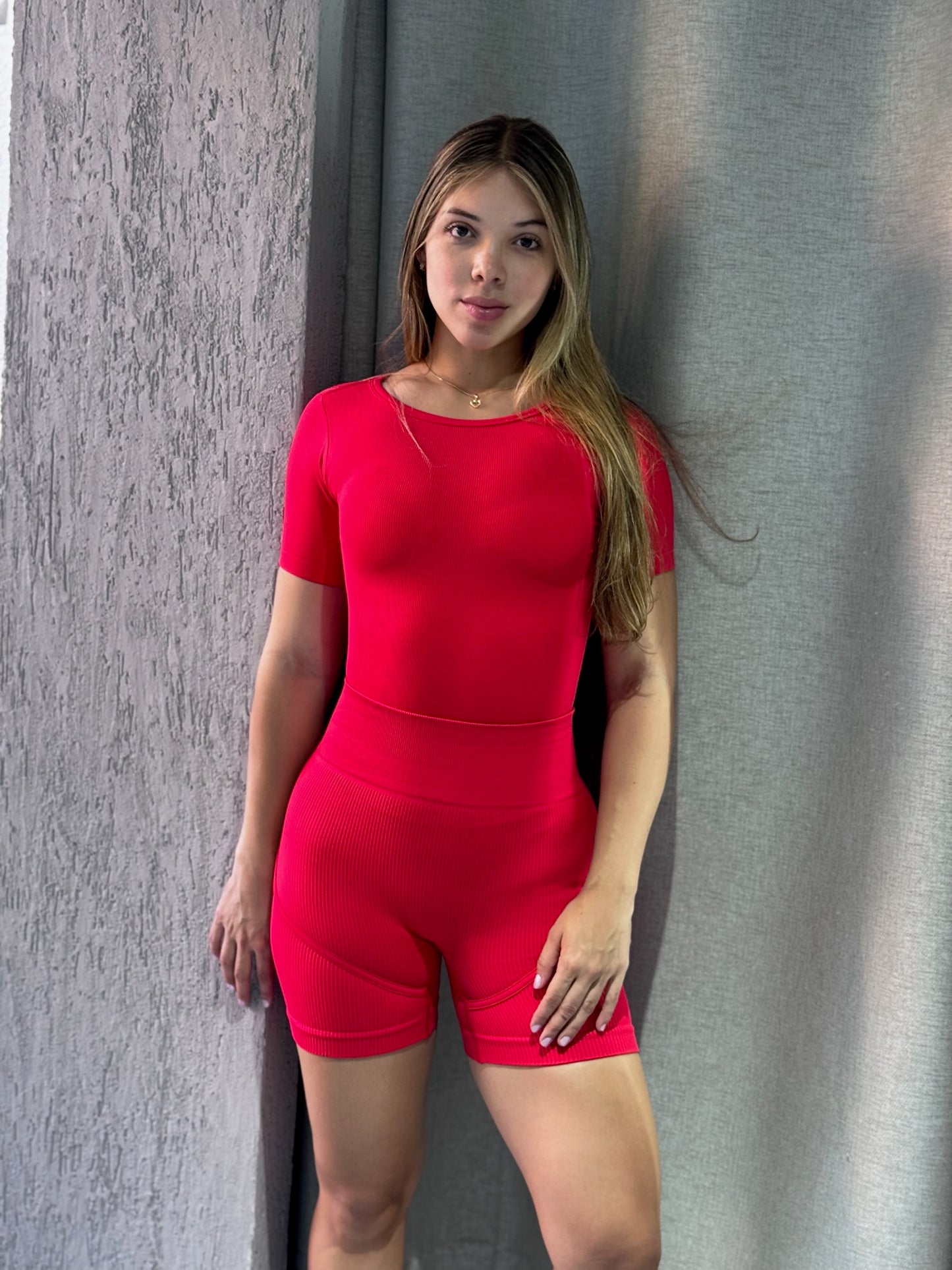 BODY MANGA CORTA ESCOTE