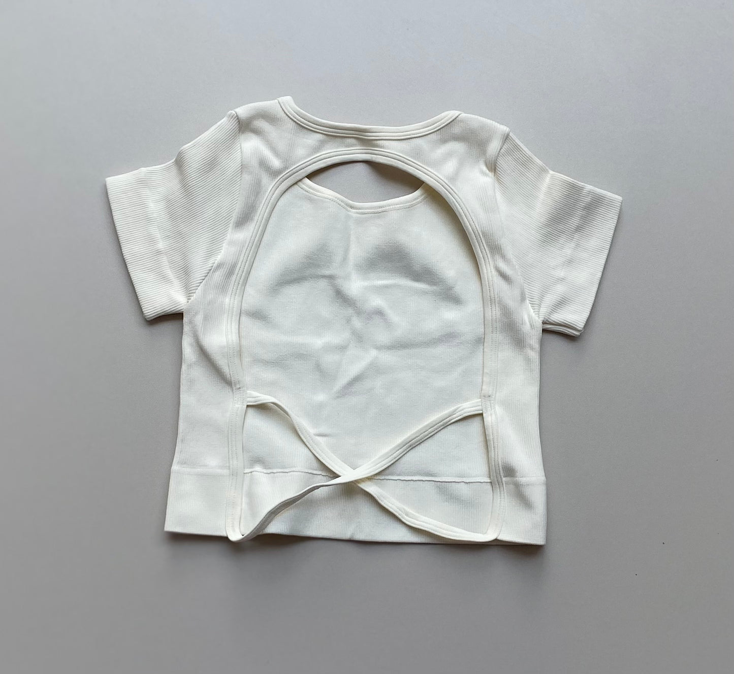 CAMISETA TIRAS CRUZADAS ATRAS