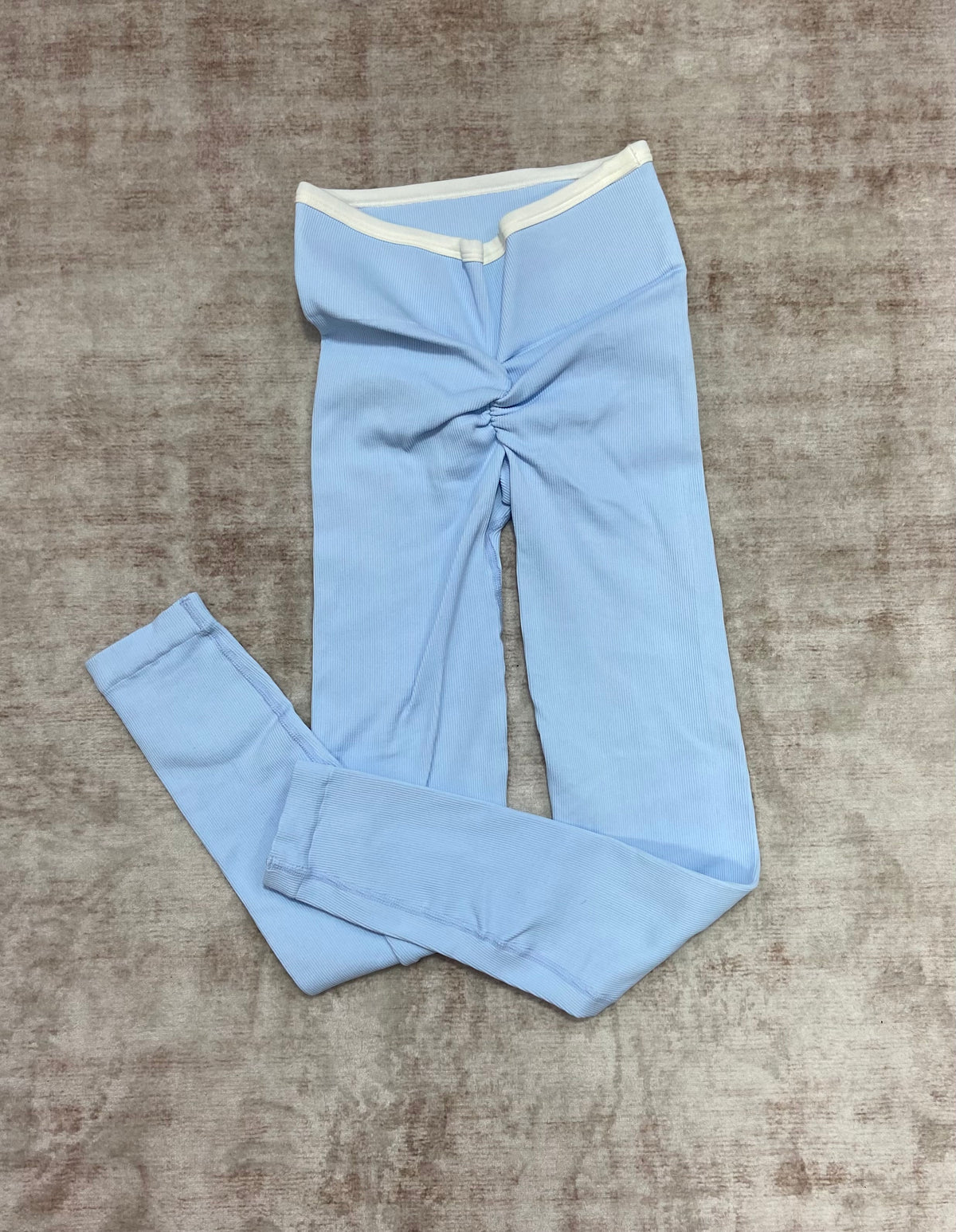LEGGINS ACANALADO CON PUSH PREMIUM