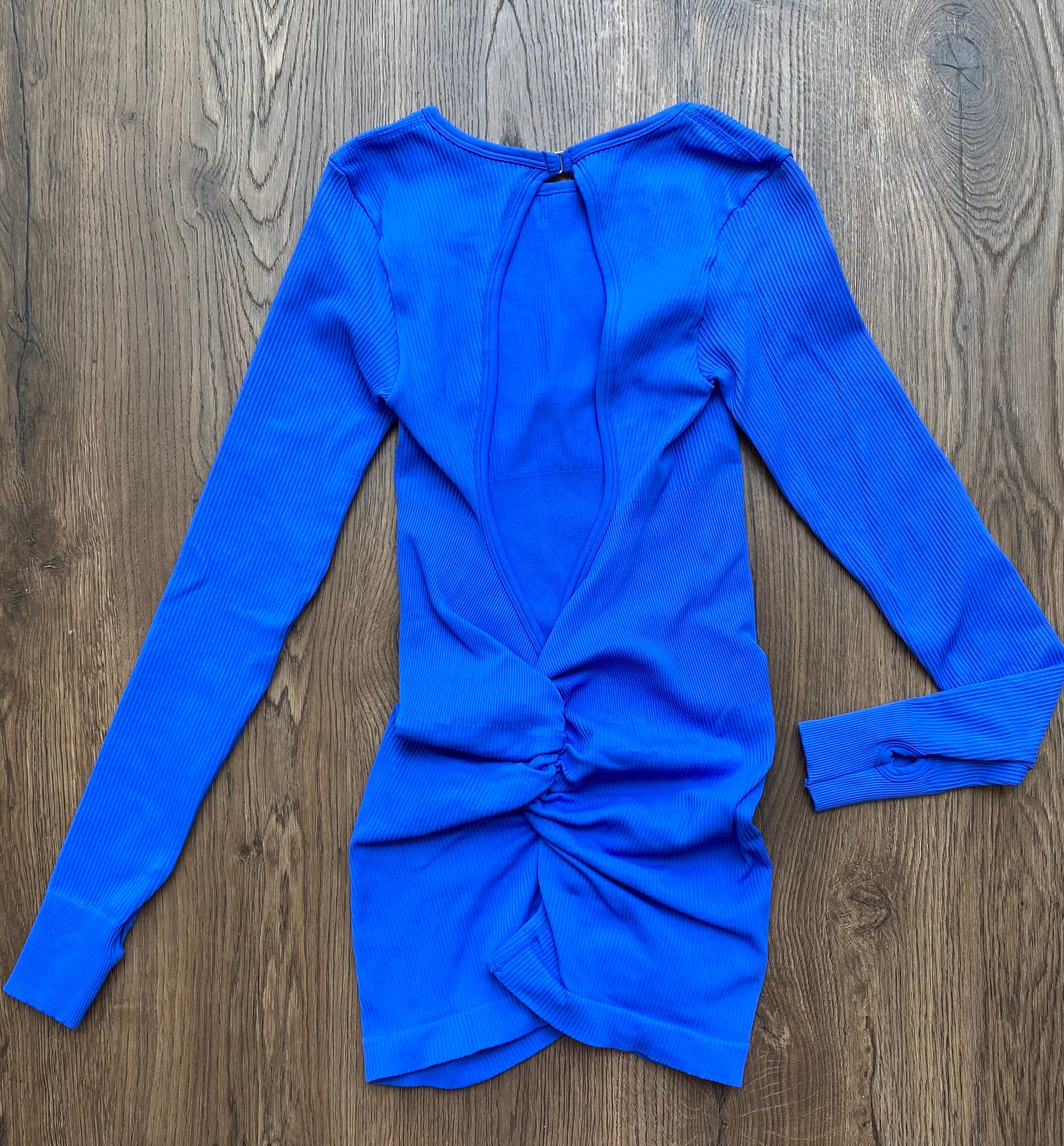 ENTERIZO CORTO MANGA LARGA PREMIUM