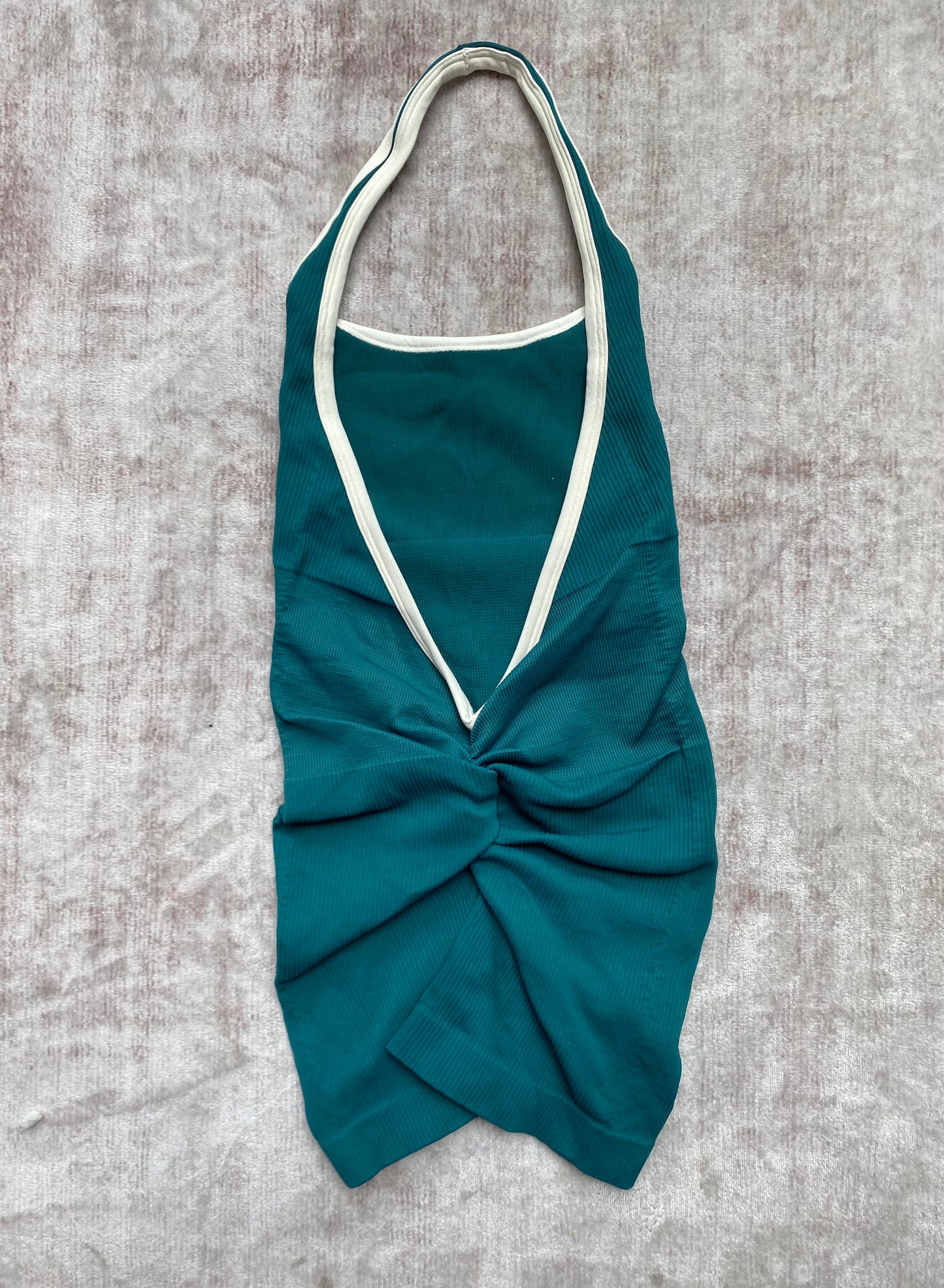 ENTERIZO HALTER CORTO SESGO PREMIUM