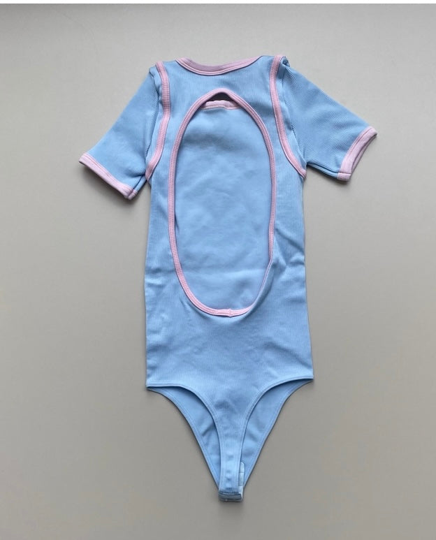 BODY MANGA CORTA SESGO LATERAL PREMIUM